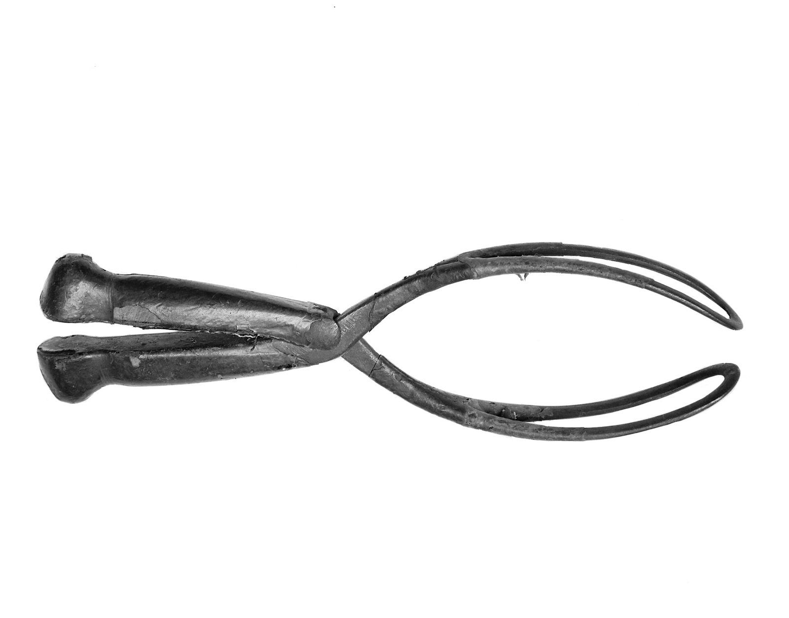 Short straight obstetrical forceps of the type designed by William Smellie, 1746, a Wikimedia Commons photograph in the encyclopedia of Candace Cooley